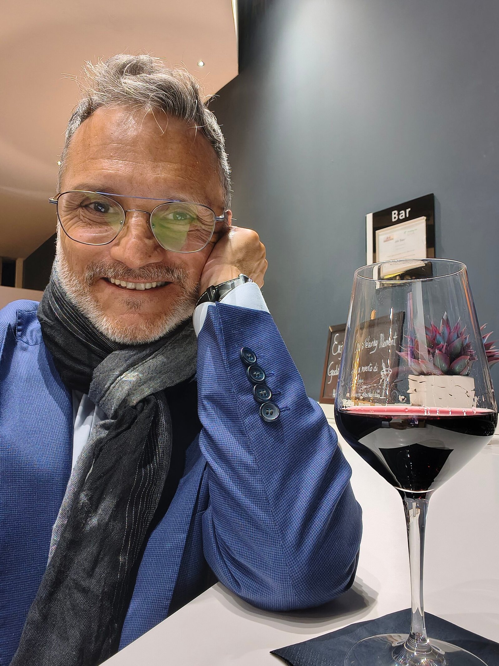 Tres blancos italianos, nuevos amigos y una noche de cata improvisada IMG 20260131 212319434 HDR Scaled