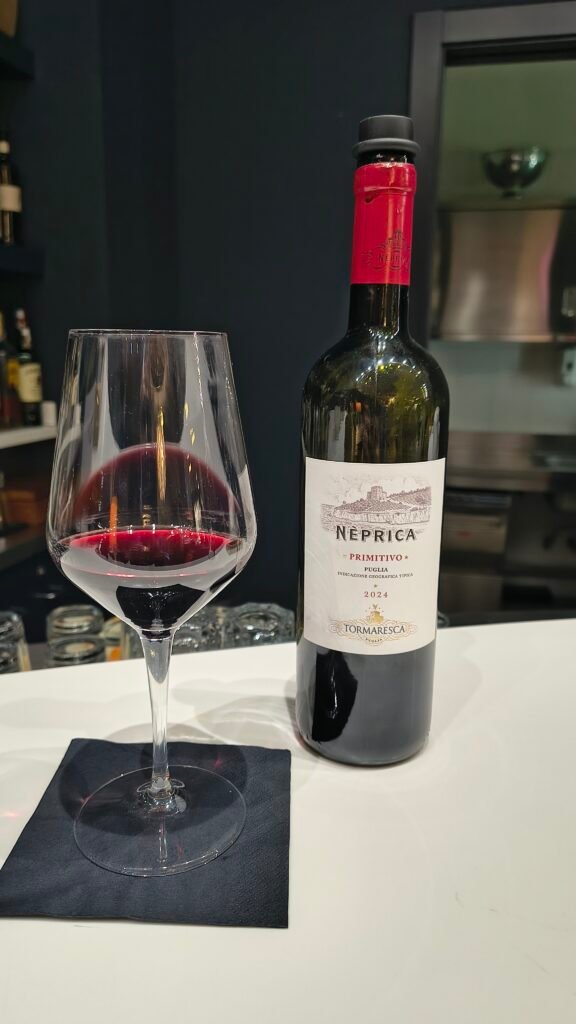 Tres blancos italianos, nuevos amigos y una noche de cata improvisada IMG 20260131 213033411 HDR 576x1024